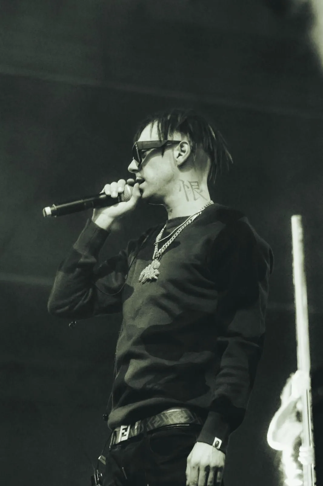 Kidd Keo en concierto, plano detalle